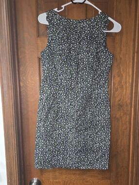 Sleeveless Floral Shift Dress in Black and Purple